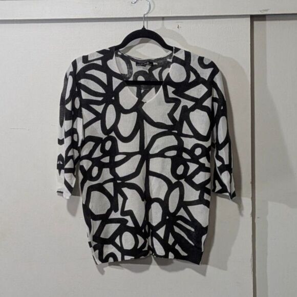 CHARLIE B Sweaters - Charlie B. black and white sweater sz. XS